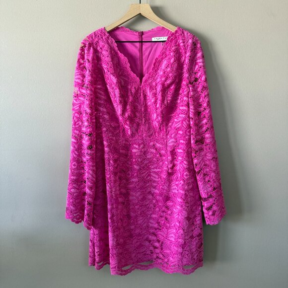 Women's 12 Trina Turk Jinnie Long Bell Sleeve Lace Sheath Dress in Fuchsia - Picture 2 of 7